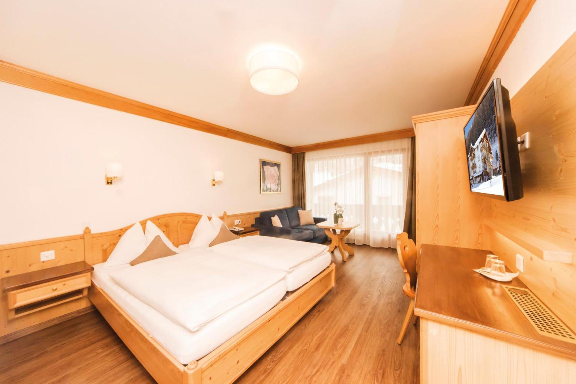 Waldpark Hotel Garni Samnaun Room photo