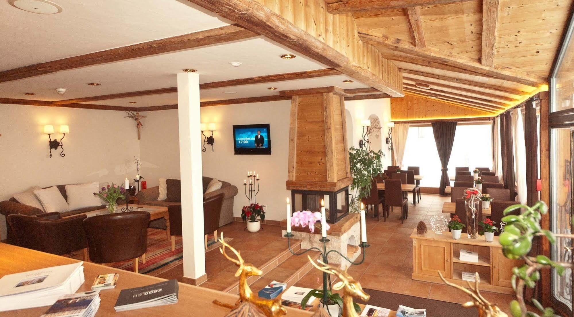 Waldpark Hotel Garni Samnaun Exterior photo