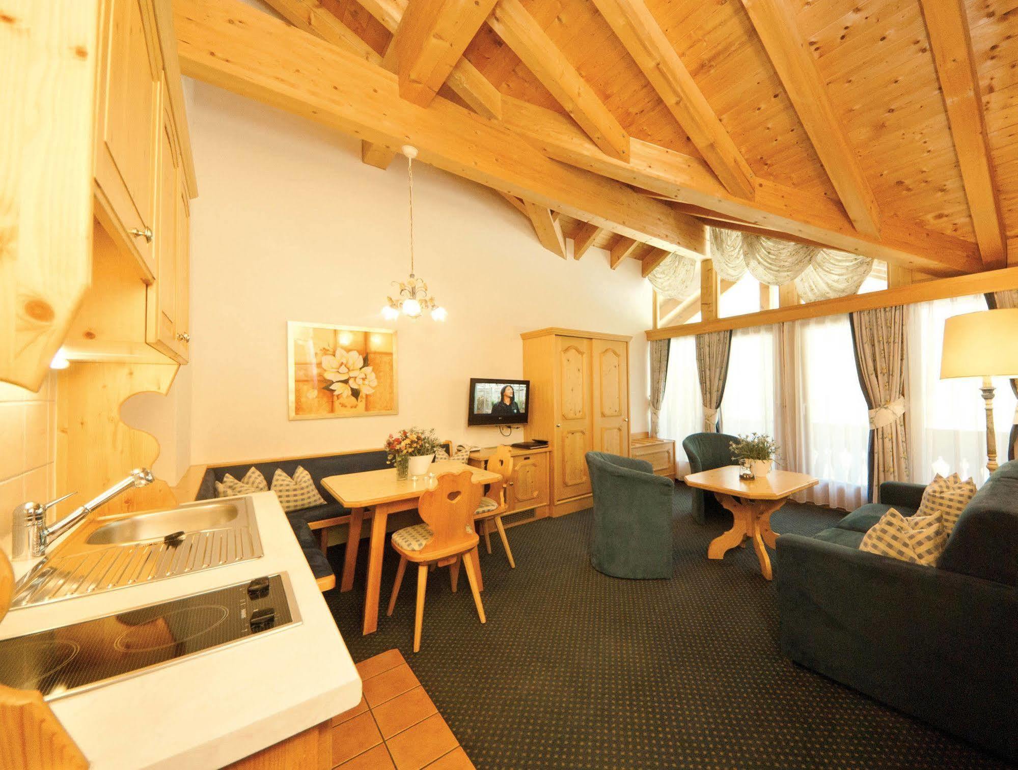 Waldpark Hotel Garni Samnaun Exterior photo