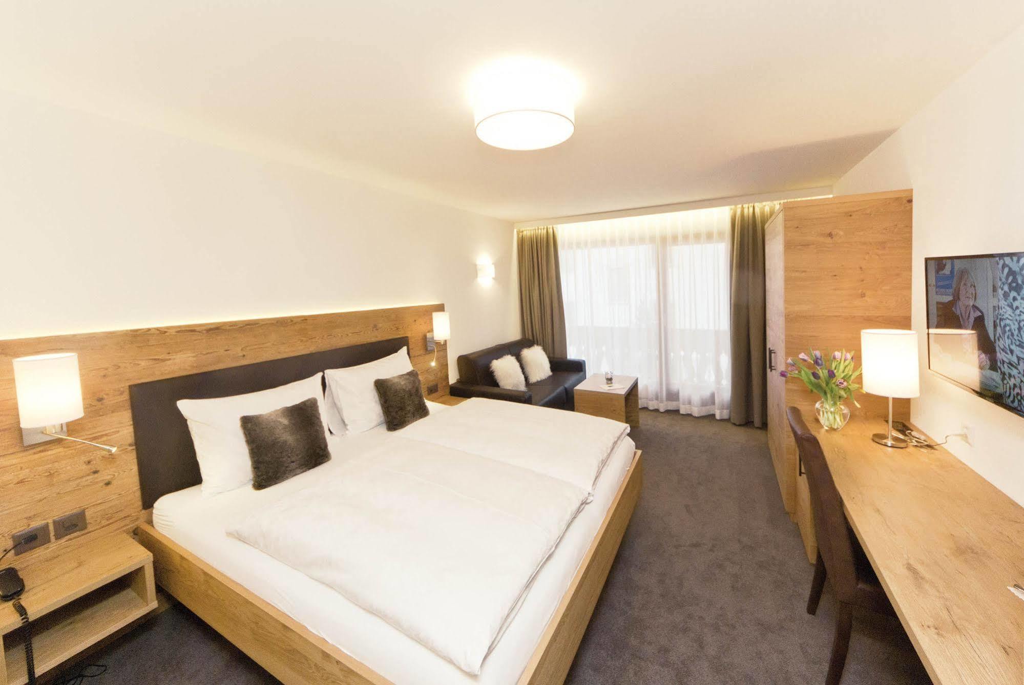 Waldpark Hotel Garni Samnaun Exterior photo