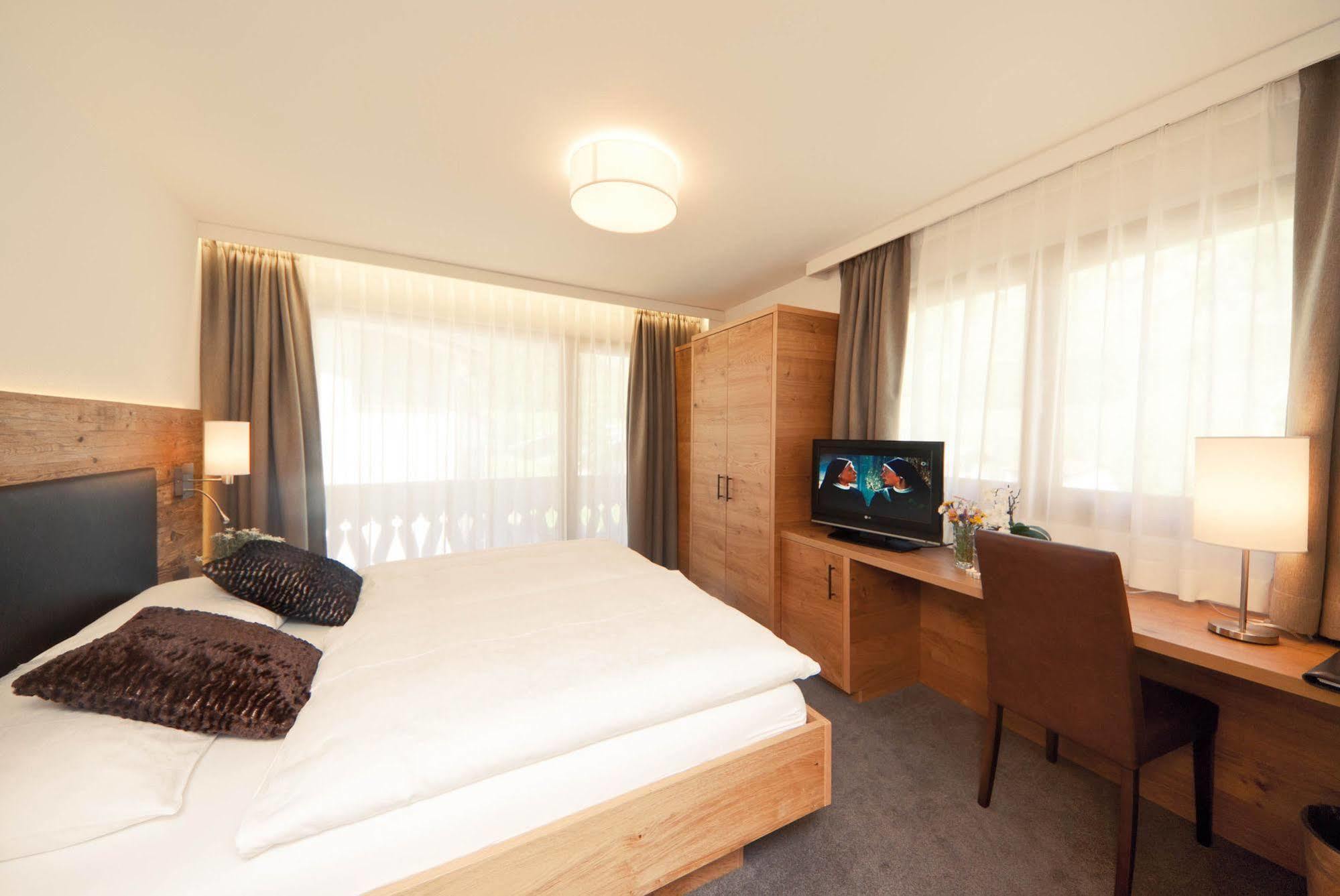Waldpark Hotel Garni Samnaun Exterior photo